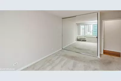 211 E Ohio Street #1914, Chicago, IL 60611 - Photo 9