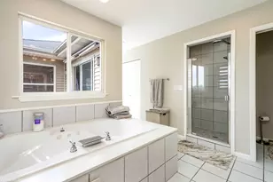 1907 E Grand Ave, Lindenhurst, IL 60046 - Photo 13