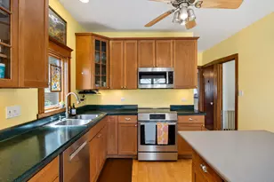 5236 W Cuyler Ave, Chicago, IL 60641 - Photo 13