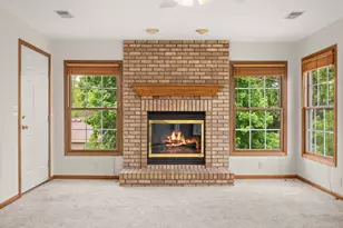 183 McLaren Dr N, Sycamore, IL 60178 - Photo 7