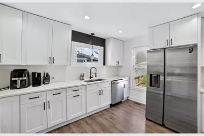 [Address not provided], Melrose Park, IL 60160 - Photo 11