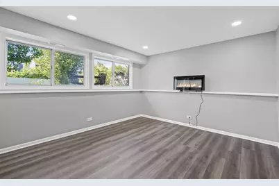 621 Cutter Lane, Elk Grove Village, IL 60007 - Photo 15