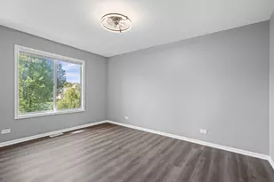 621 Cutter Ln, Elk Grove Village, IL 60007 - Photo 23
