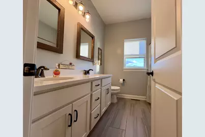801 Ann Marie Drive, Utica, IL 61373 - Photo 13