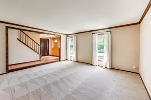 1276 Chatham Ln, Roselle, IL 60172 - Photo 3