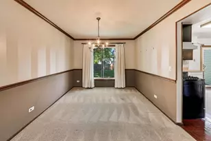1276 Chatham Ln, Roselle, IL 60172 - Photo 5
