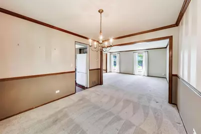 1276 Chatham Lane, Roselle, IL 60172 - Photo 7