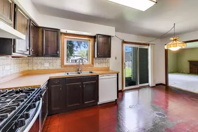 1276 Chatham Lane, Roselle, IL 60172 - Photo 9