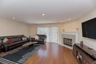 1679 W Ethan's Glen Dr, Palatine, IL 60067 - Photo 11