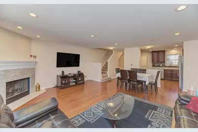 1679 W Ethans Glen Drive, Palatine, IL 60067 - Photo 13
