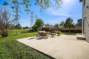 445 E Fullerton Ave, Addison, IL 60101 - Photo 19