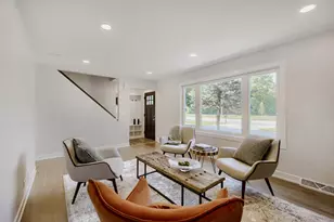 445 E Fullerton Ave, Addison, IL 60101 - Photo 5