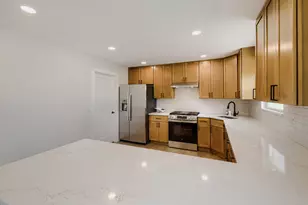 445 E Fullerton Ave, Addison, IL 60101 - Photo 9