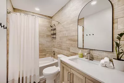 445 E Fullerton Avenue, Addison, IL 60101 - Photo 17