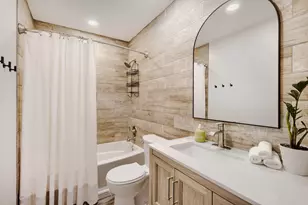 445 E Fullerton Ave, Addison, IL 60101 - Photo 17