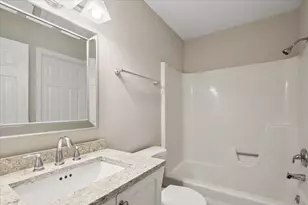 938 Chase Ct, Gurnee, IL 60031 - Photo 13
