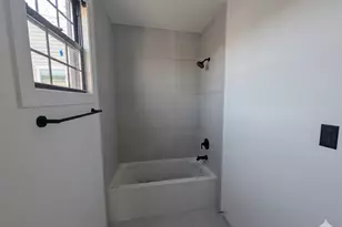 1835 N Bissell St, Chicago, IL 60614 - Photo 7
