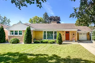 814 S Evergreen Ave, Arlington Heights, IL 60005 - Photo 1