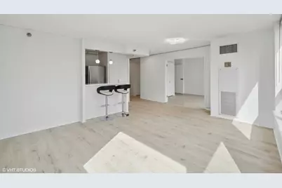 440 N Wabash Avenue #3611, Chicago, IL 60611 - Photo 5