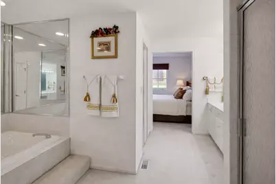 205 Faith Court, Bloomingdale, IL 60108 - Photo 17