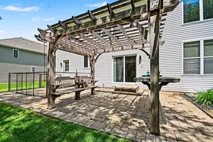 517 Meadowwood Ln, Oswego, IL 60543 - Photo 41