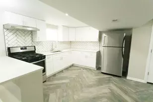 2252 W 71st St, Chicago, IL 60636 - Photo 13