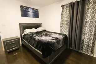 2252 W 71st St, Chicago, IL 60636 - Photo 9