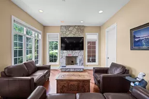 1105 Austin Ave, Park Ridge, IL 60068 - Photo 23