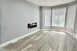 2720 W Harrison St, Chicago, IL 60612 - Photo 3