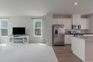 920 Jenkins Ct, Wheeling, IL 60090 - Photo 3