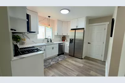 9759 Rutherford Avenue, Oak Lawn, IL 60453 - Photo 11