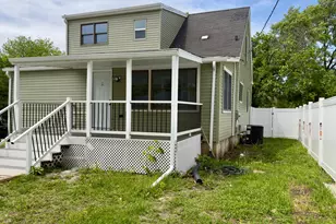 9759 Rutherford Ave, Oak Lawn, IL 60453 - Photo 3