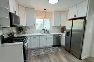 9759 Rutherford Ave, Oak Lawn, IL 60453 - Photo 13