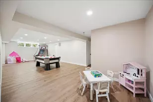 7014 Church St, Morton Grove, IL 60053 - Photo 25