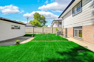 14544 Woodlawn Ave, Dolton, IL 60419 - Photo 3