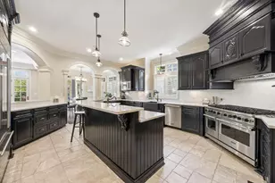 561 Walker Rd, Hinsdale, IL 60521 - Photo 13