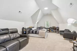 561 Walker Rd, Hinsdale, IL 60521 - Photo 37