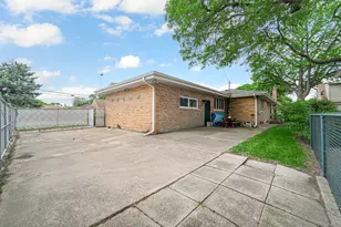 9259 S Springfield Ave, Evergreen Park, IL 60805 - Photo 27