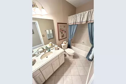 21224 Montclare Lake Drive, Crest Hill, IL 60403 - Photo 9