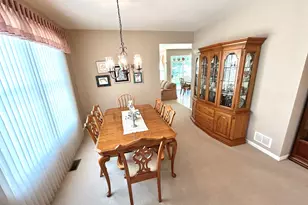 21224 Montclare Lake Dr, Crest Hill, IL 60403 - Photo 7