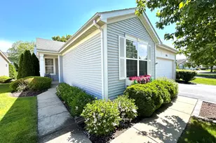 21224 Montclare Lake Dr, Crest Hill, IL 60403 - Photo 3