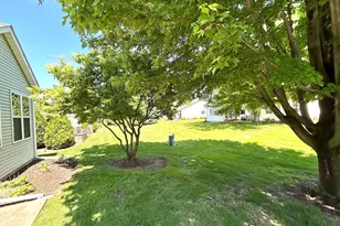 21224 Montclare Lake Dr, Crest Hill, IL 60403 - Photo 23