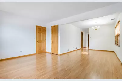 6120 W Eastwood Avenue #2, Chicago, IL 60630 - Photo 3