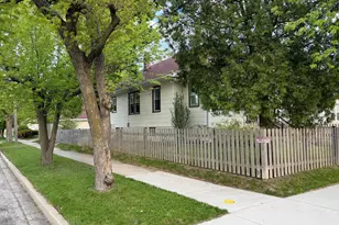 825 N Butrick St, Waukegan, IL 60085 - Photo 3