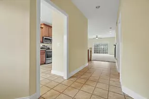 1505 Stonebluff Ct, Champaign, IL 61822 - Photo 7