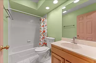 825 Braeman Ct, Libertyville, IL 60048 - Photo 25