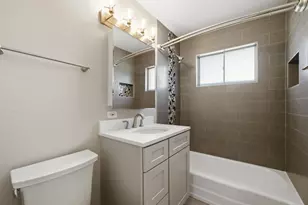 4900 W Hawthorne Ave, Hillside, IL 60162 - Photo 17