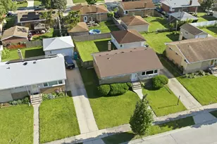 4900 W Hawthorne Ave, Hillside, IL 60162 - Photo 3