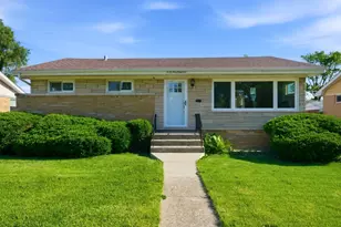4900 W Hawthorne Ave, Hillside, IL 60162 - Photo 1