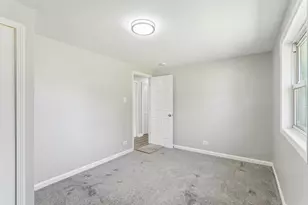 16032 Circle Dr, Markham, IL 60428 - Photo 7